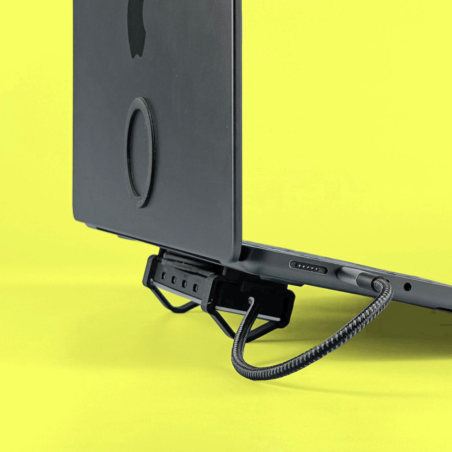 TeraBiter - PolyStand