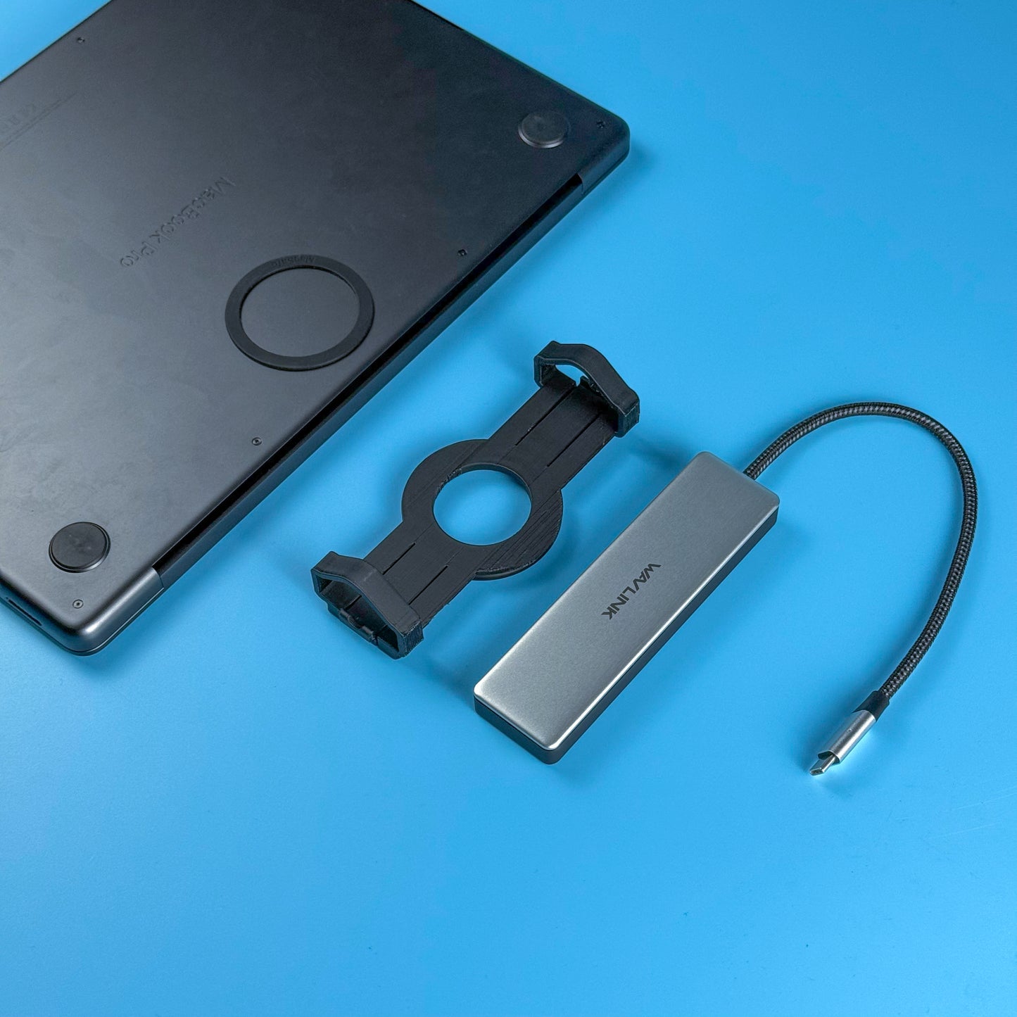 TeraBiter - PolyStand